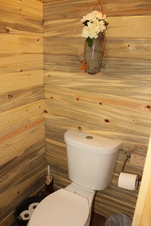 Silver Cabin In The Western Barn Монтичело Екстериор снимка